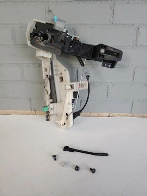 Cerradura de llave de montaje de placa trasera manija de pestillo de puerta de pasajero Ford Taurus 2010-2012 Foto 1 de 4