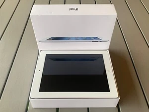 Ipad 3 Bianco 32Gb WiFi in ottime condizioni e perfettamente funzionante - Foto 1 di 7