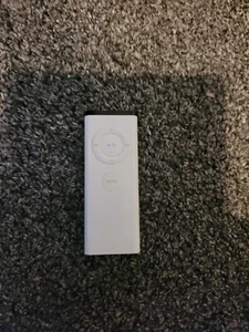 Official Apple Remote for iMac, MacBook,iPod and TV-WHITE - used - Picture 1 of 2