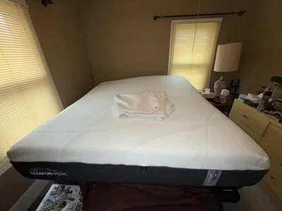 Tempur-Pedic Memory Foam Mattress with Cover:Tempur-adapt Luxe CA King Mattress - Image 1 of 3
