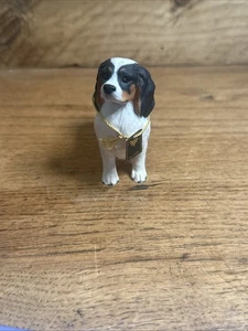 North Light Cavalier King Charles Spaniel CKCS Blenheim Hund Figur Ornament - Bild 1 von 4