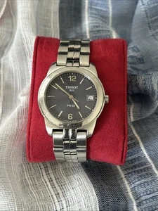 Orologio Uomo TISSOT PR 50 Quarzo J376/476K Vetro Zaffiro Data Svizzero-BATTERIA NUOVA - Foto 1 di 20
