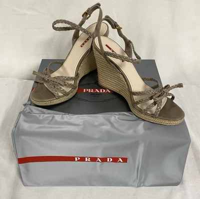 Alpargata de cuero trenzado Prada sandalia de cuña lazo borde de yute 38/8 EE. UU. 4,25" tacón Foto 1 de 4
