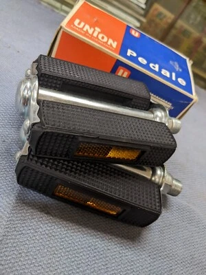 NOS 70's Union Bicycle Pedals 9/16" Small Diamond Amber Reflector Schwinn  - Image 1 of 4