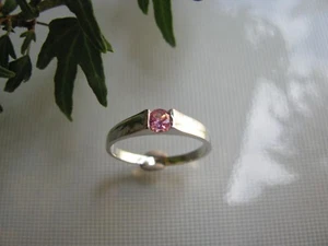 New 18K White Gold Natural Pink Sapphire Ring (TR003.1) - Picture 1 of 12