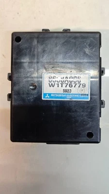 Mitsubishi Grandis 2006 Altre centraline moduli 8638A006 PLO40659 - Immagine 1 di 4