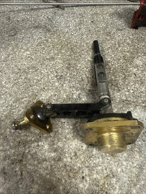 Palanca de cambios corta HURST + palanca 2004 2005 2006 GTO + Monaro y Commodore Foto 1 de 2