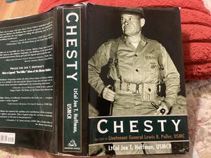 CHESTY, GESCHICHTE VON LT. GENERAL LEWIS B PULLER, USMC von LT COL HOFFMAN/VERSANDKOSTENFREI - Bild 1 von 4