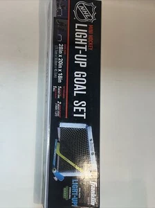 NHL Glow in The Dark Light Up Goal Set, 1 Light Up Hockeytor 1 Ball 2 Stöcke - Bild 1 von 7