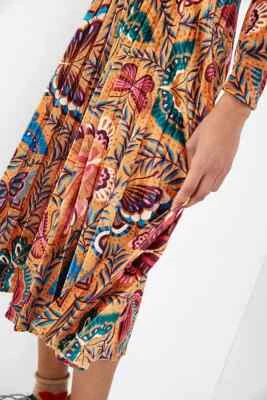 Falda midi de terciopelo plisado Farm Rio Butterflies midi Anthropologie floral XS $148 Foto 1 de 4
