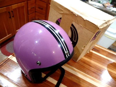 ORIGINAL 1973 ARTIC CANT SNOWMOBILE HELMET IN ORIGINAL BOX SIZE LARGE - Image 1 of 4