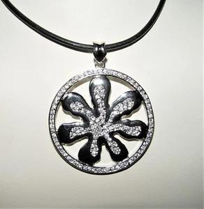Sterling Silver 925 pendant & 18" leather cord CZ - Picture 1 of 7