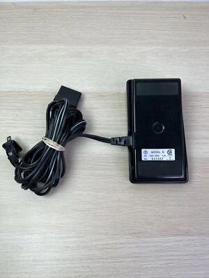 Model N Sewing Machine Foot Pedal Speed Control Brother 3 Pin FC-304-27 - Image 1 of 2