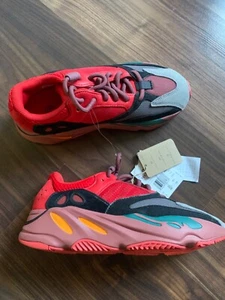 adidas Yeezy Boost 700 MNVN Laceless HI-RES RED Gr.41 1/3 (Gr.40) - Bild 1 von 7