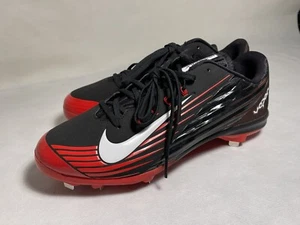 Nike - Lunar Vapor Pro - Tacchetti da Baseball - 683895-016 - Rosso/Nero - Taglia 13 Nuovi - Foto 1 di 6