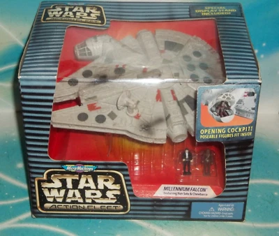 SERIE FLOTA DE ACCIÓN STAR WARS MILLENNIUM FALCON COMPLETO CON HAN & CHEWBACCA Y MISIL Foto 1 de 4