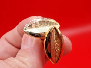 Vintage Unmarked Goldtone Mid-Century Leaf Design Cufflinks - Picture 1 of 3