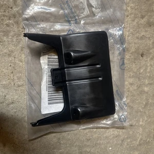 Original Mercedes 190e W201 Kaltlufteinlassblende Leitblech - NOS - NEU - Bild 1 von 3