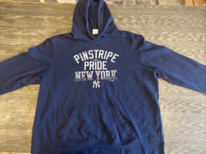 Herren Marine New York Yankees Hometown Collection Nadelstreifen Pride Pullover Hoodie - Bild 1 von 12