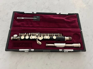 Yamaha YPC32 piccolo flute - Picture 1 of 17