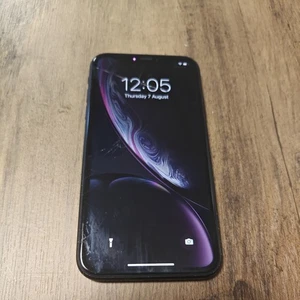 Apple iPhone XR - 64GB - Black - Unlocked (CRACKED) W32-C15 - Picture 1 of 7