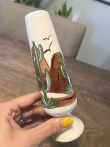 Vaso vintage dipinto a mano MCM Bud Wild West Cactus Mountains uccellini - Foto 1 di 8