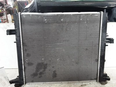 Cadillac CTS 2014 2015 opción de radiador LTG o LFX 2,0 L 3,6 L Foto 1 de 4