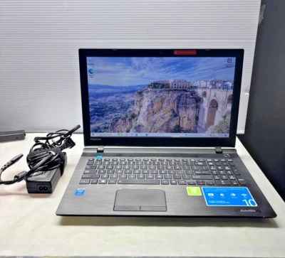 🔥Toshiba Satellite C55-C5246 - 15.6" Core i5 5200U - 8GB RAM - 1TB Win10Home 🔥 Foto 1 de 4