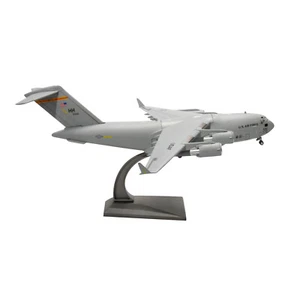 1/200 US C-17 Transport Aircraft Model Globemaster III Military Plane Scene Gift - Picture 1 of 16