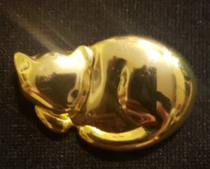 Liz Claiborne Gold Tone Cat Pin Brooch - Picture 1 of 2
