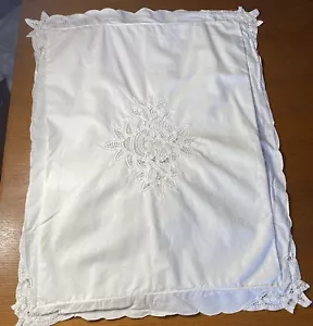 Almohada bordada falsa blanca estándar cabaña boho granja mancha - Imagen 1 de 6
