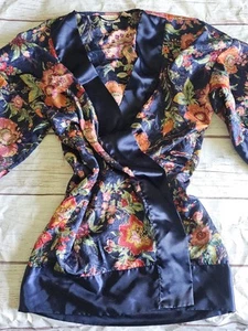 Victoria Secret Kimono Robe Navy Blue Satin Floral One Size Tie Belt Gold Label - Picture 1 of 11