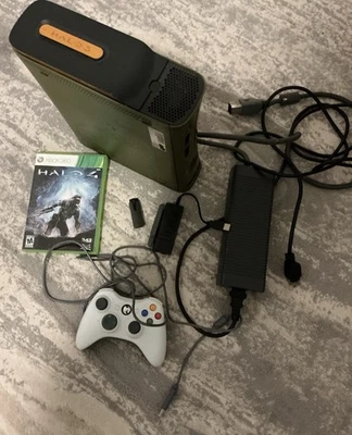 Consola Microsoft Xbox 360 Halo 3 Edición Especial 20GB Verde y Dorado Foto 1 de 4