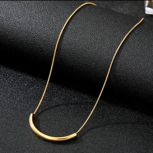 Collar de barra de sonrisa enchapado en oro de 18 quilates para mujer de acero inoxidable de 15-17 pulgadas de largo - Imagen 1 de 12