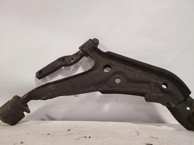 Brazo de control inferior delantero derecho usado delantero se adapta a: Infiniti g20 1995 Foto 1 de 4