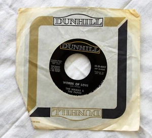 The Mamas And The Papas ~ Words Of Love/Dancing In The Street ~ 45 RPM  1966 VG+ - Picture 1 of 4