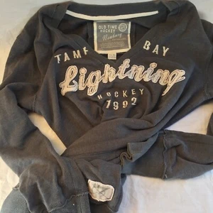 Tampa Bay Lightning Old-Time Hockey NHL Sweater Used Size XL Women's V-Neck - Picture 1 of 13