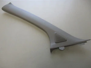 Toyota Yaris XP9 NLP90 carena colonna A sinistra originale 676520D010 - Foto 1 di 2