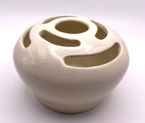 Jarrón de cerámica vintage flor rana esmalte crema marfil hecho en Japón - Imagen 1 de 7