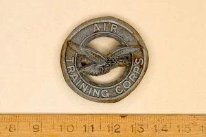 ATC Air Training Corps Plastic Beret Cap Badge in Bakelite Military - Picture 1 of 2