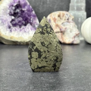 Pyrit in Magnetit Kristall Träne - echte Kristalle - UK-Verkäufer - Bild 1 von 5