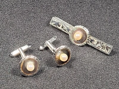 Gemelos grabados en plata de ley y barra de corbata con perlas I-15475 Foto 1 de 4