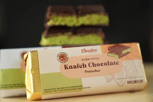 85g Premium Dubai Style Schokolade 2 Sorten mit Pistaziencreme und Kadayif - Bild 1 von 10