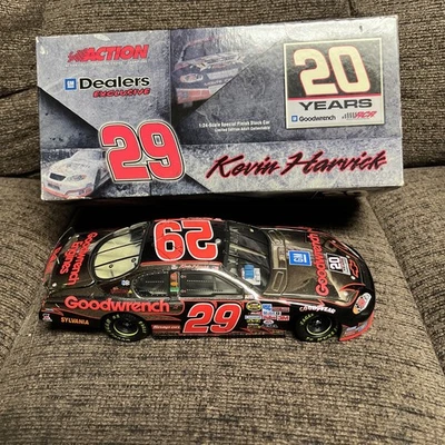 Kevin Harvick #29 GM Goodwrench / Quicksilver 2005 Monte Carlo 1:24 - Image 1 of 4