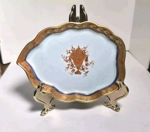 Mottahedeh Lowestoft Reproduction Leaf Dish with Central Urn Porcelain Rust Gold - Picture 1 of 11