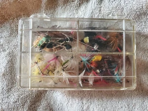 Estuche de plástico a presión de moscas surtidas x 78 húmedo y seco muchos tipos, tamaños y colores - Imagen 1 de 10
