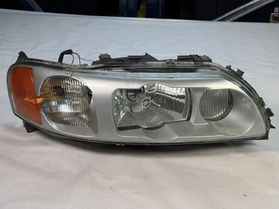 04-07 Volvo S60R V70R conjunto de farol de xenônio direito 30698824 - Imagem 1 de 4