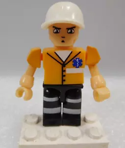 Minifigure Transformers Kreon Human Medic - Picture 1 of 5