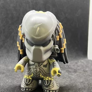 Titans Alien Vs Predator AVP Collectible Vinyle Figure 2015 Loot Crate - Picture 1 of 3