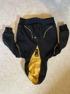 Children's CAT (Caterpillar) hooded jacket with zipper black & Yellow size 6/7 - Picture 1 of 3